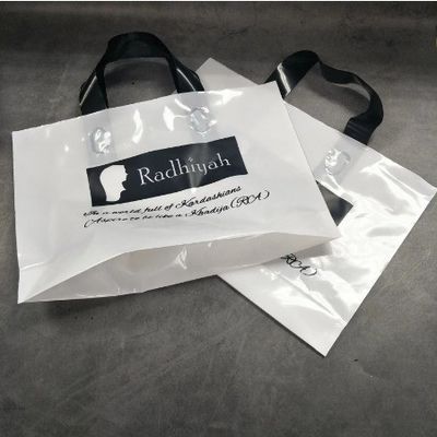 Produtos de tendência Logotipo personalizado Impressão PE Saco de compras de plástico com logotipo