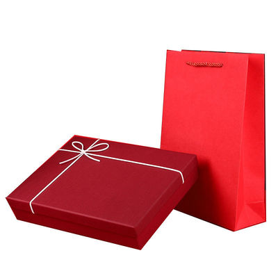 Encomenda personalizada aceita Cobertura de luxo e caixa base para embalagem de presente de roupa de camisetas