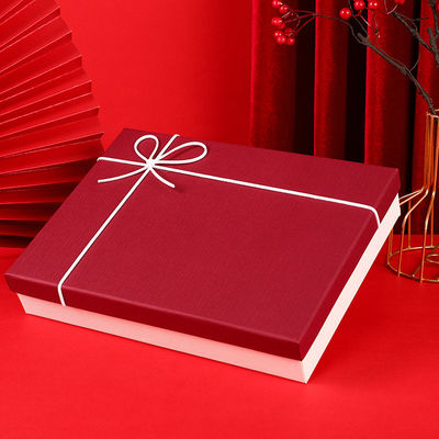 Encomenda personalizada aceita Cobertura de luxo e caixa base para embalagem de presente de roupa de camisetas