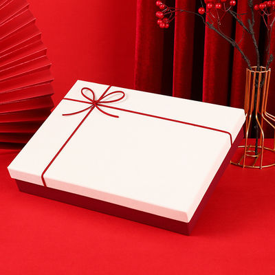 Encomenda personalizada aceita Cobertura de luxo e caixa base para embalagem de presente de roupa de camisetas