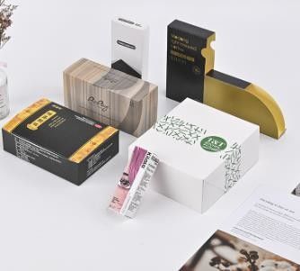 Logotipo personalizado Embalagem ecológica para Boxycharm Beauty Subscrição Design gratuito