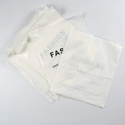Impressão de sacos de plástico mate para embalagens de roupas personalizadas e ecológicas
