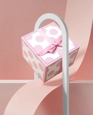 Caixa de presente de luxo em relevo quadrada com cobertura de doces e impressão de flores